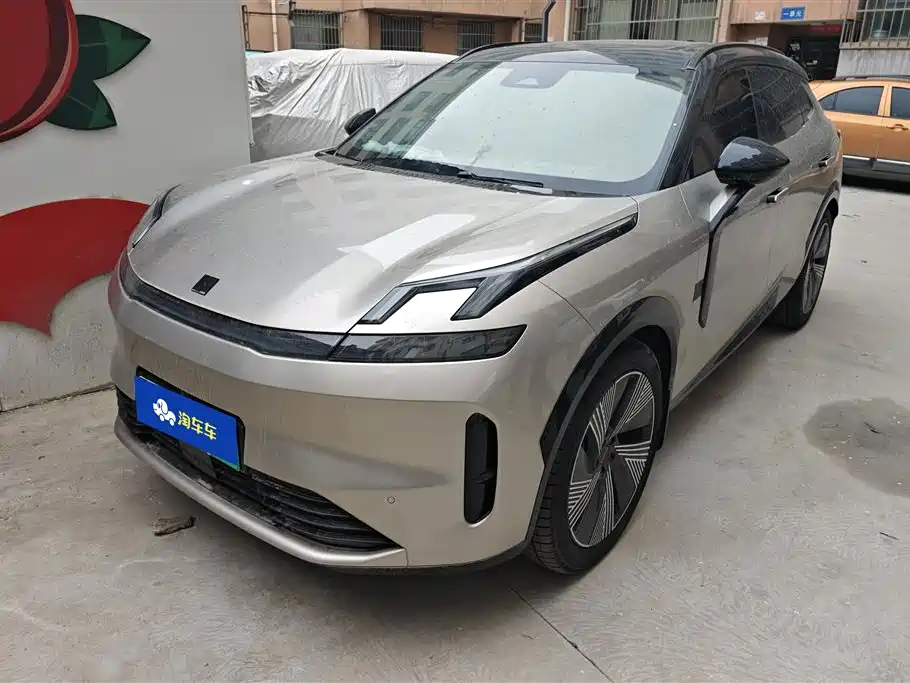 Lynk & Co 08 EM-P 2024