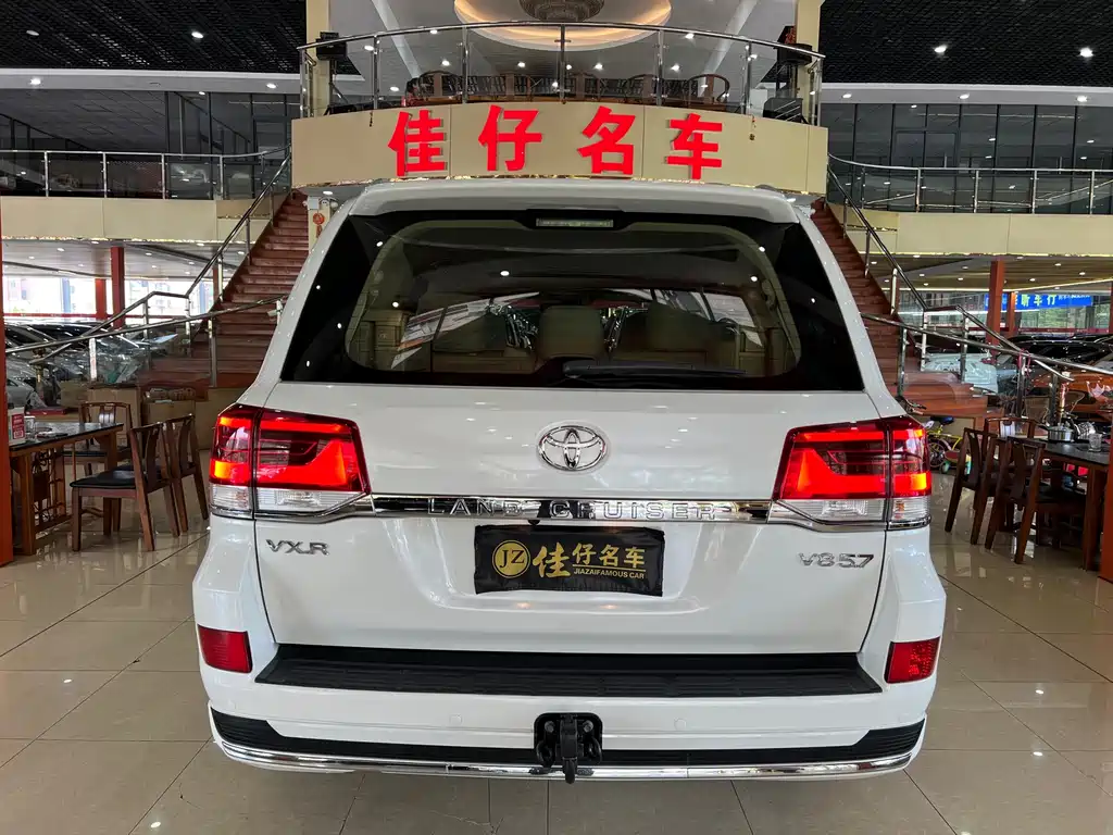 Toyota Land Cruiser — миниатюра 4