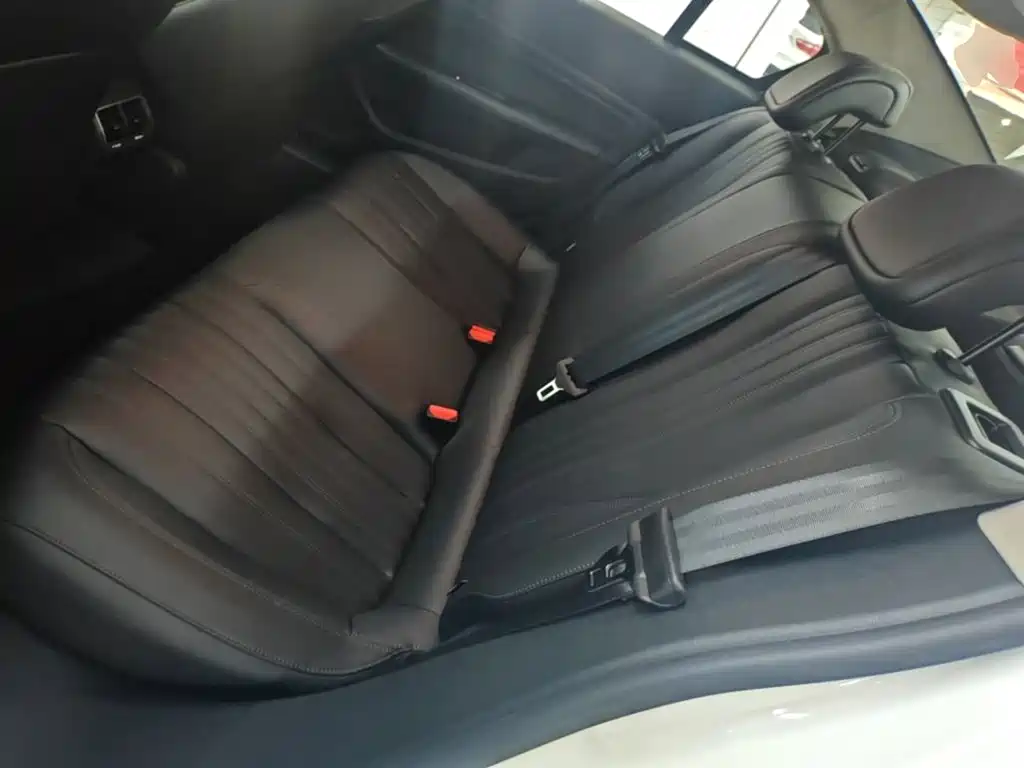 Peugeot 408 — миниатюра 17
