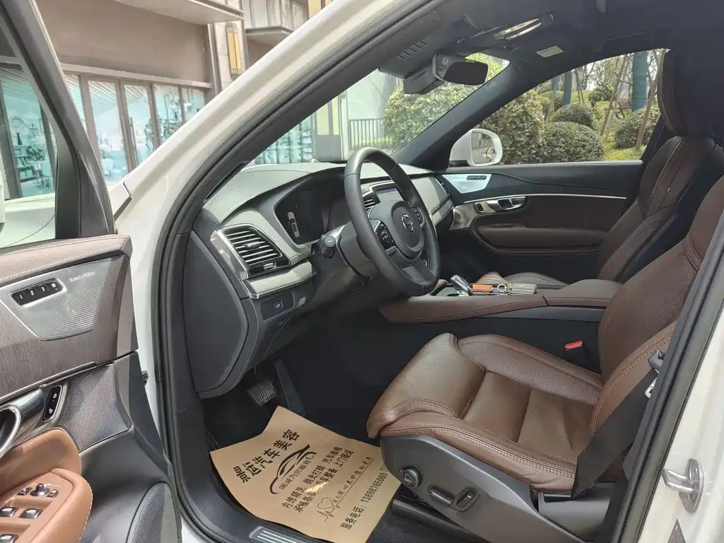 Volvo XC90 2022 B6 Luxury 7 мест