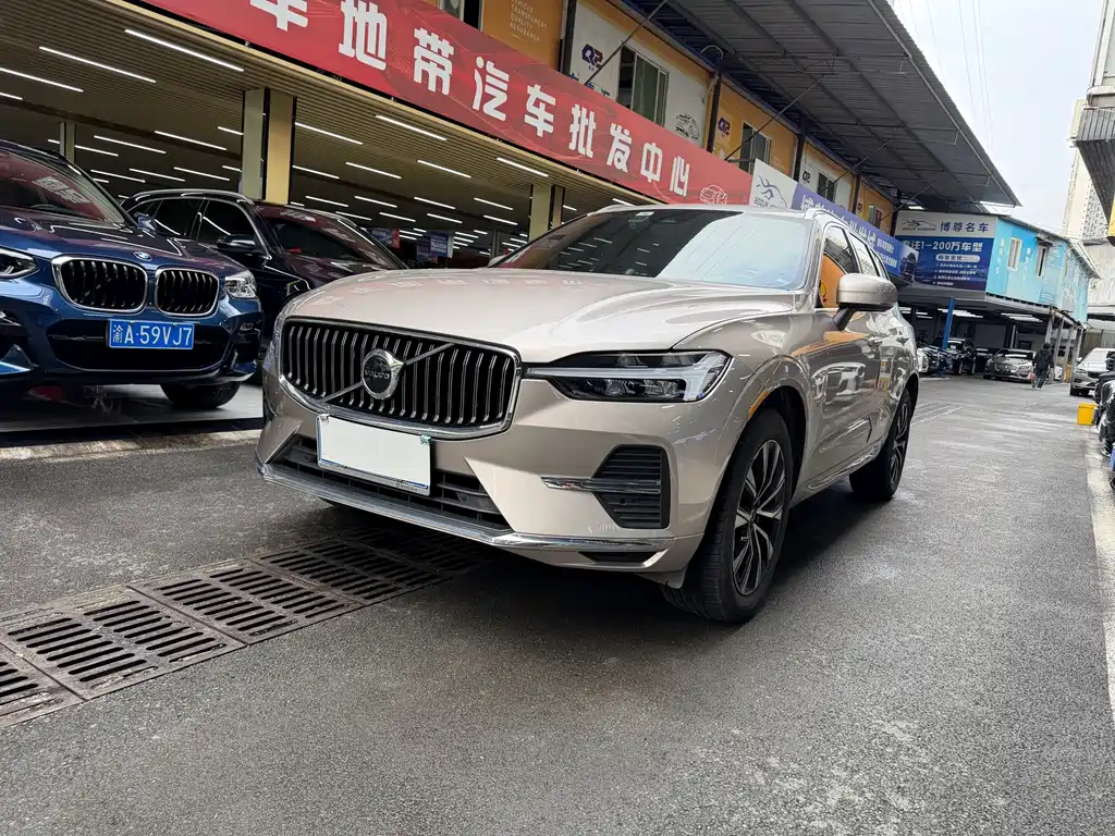 Volvo XC60 2022