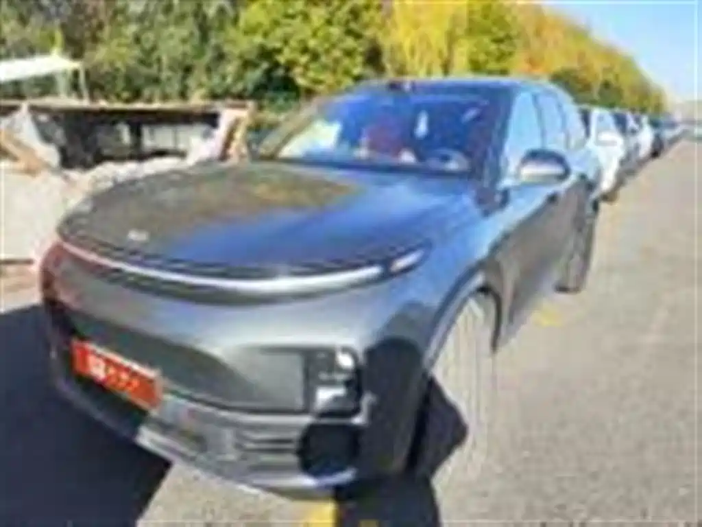 Li Auto Li L8 2025