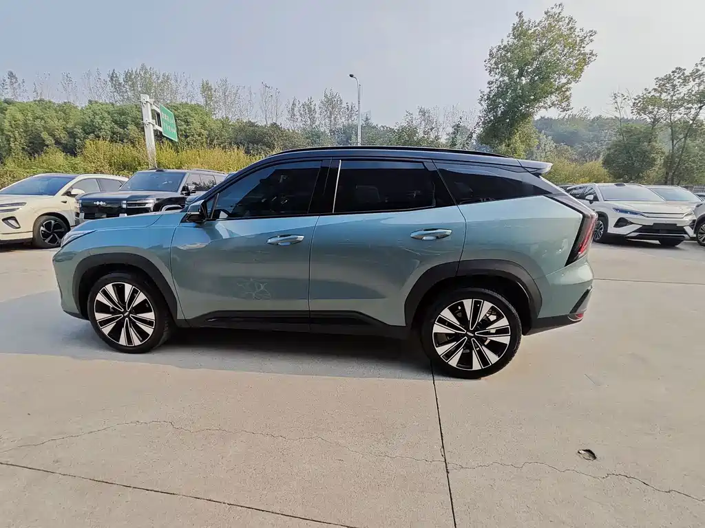 Geely Boyue L — миниатюра 8