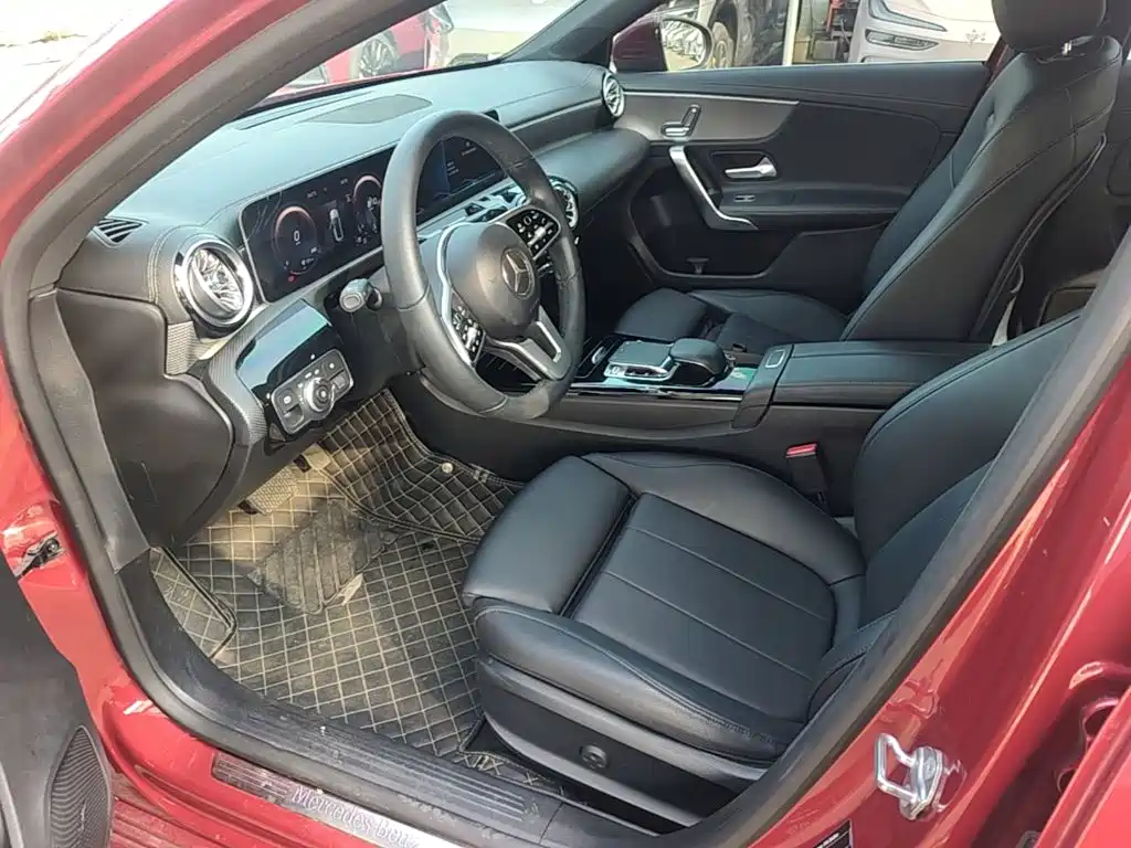 Mercedes-Benz A-Class — миниатюра 15