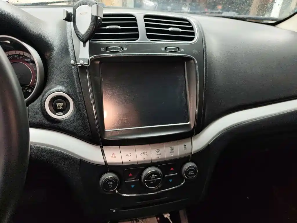 Dodge Journey — миниатюра 9