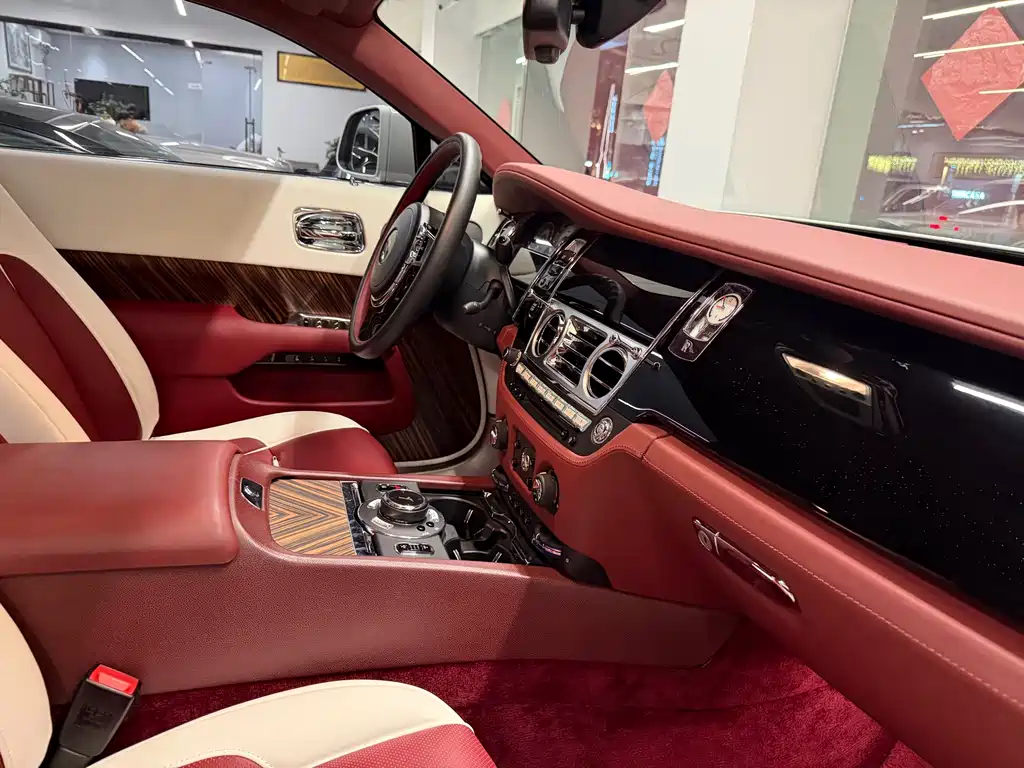 Rolls-Royce Wraith — миниатюра 7