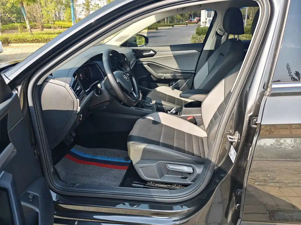 Volkswagen Sagitar — миниатюра 4