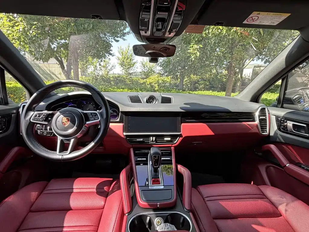Porsche Cayenne — миниатюра 11