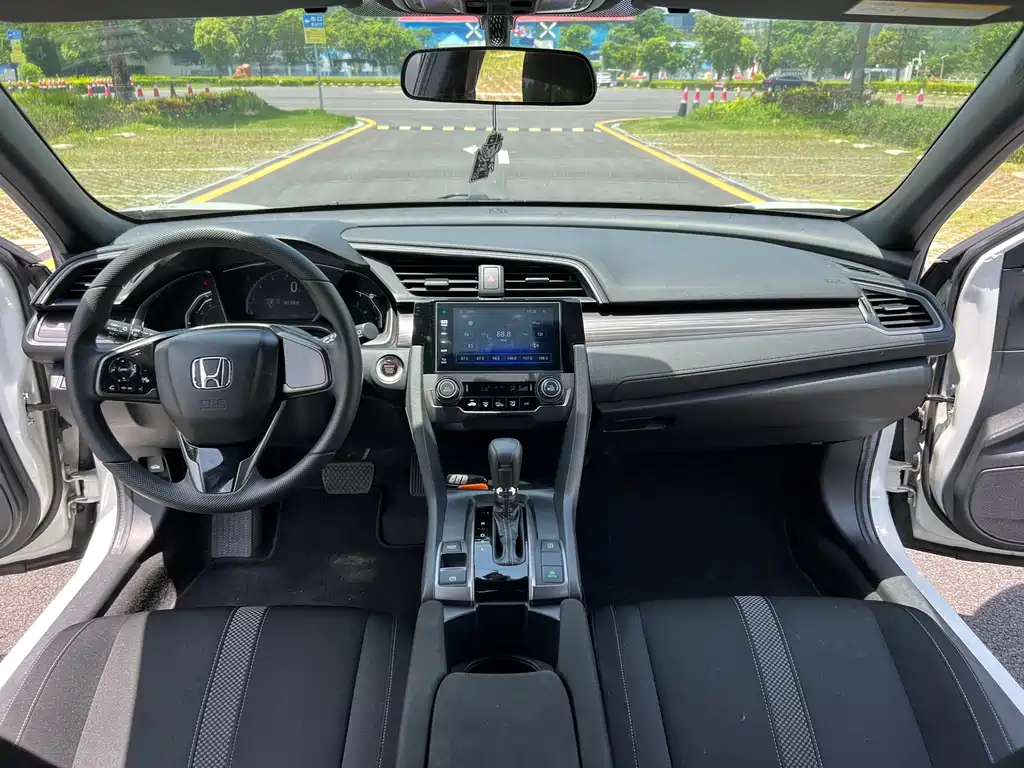 Honda Civic 2021 HATCHBACK 220TURBO CVT
