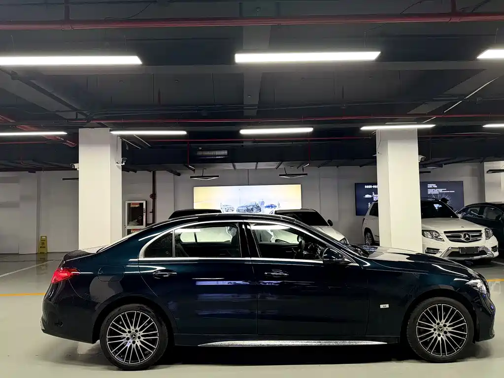 Mercedes-Benz C-Class — миниатюра 3