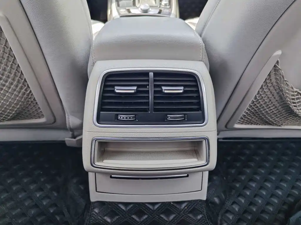 Audi A6L — миниатюра 15