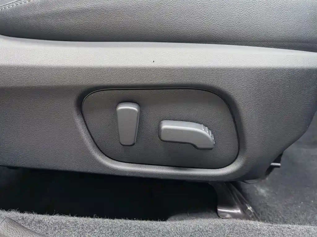Subaru Forester 2.5i Luxury Navigation Edition, фото 17