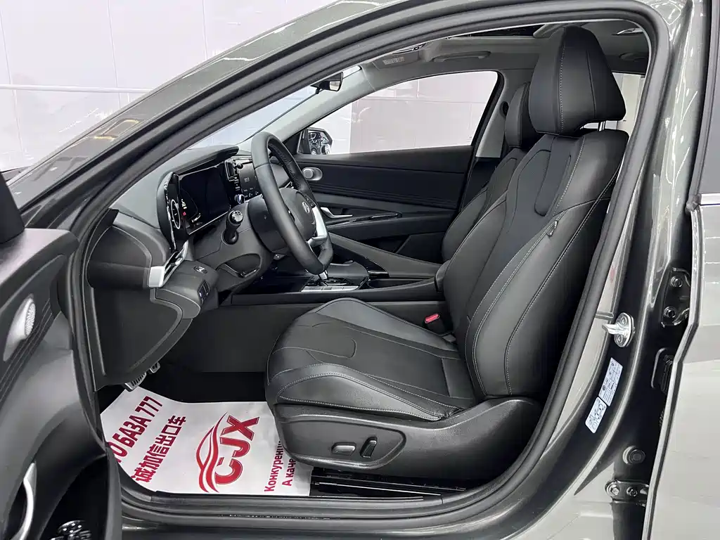 Hyundai Elantra — миниатюра 9