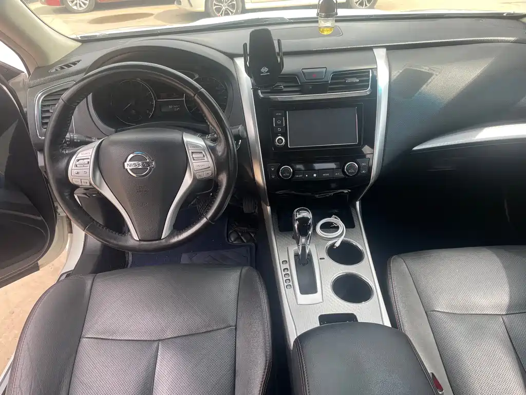 Nissan Teana — миниатюра 10