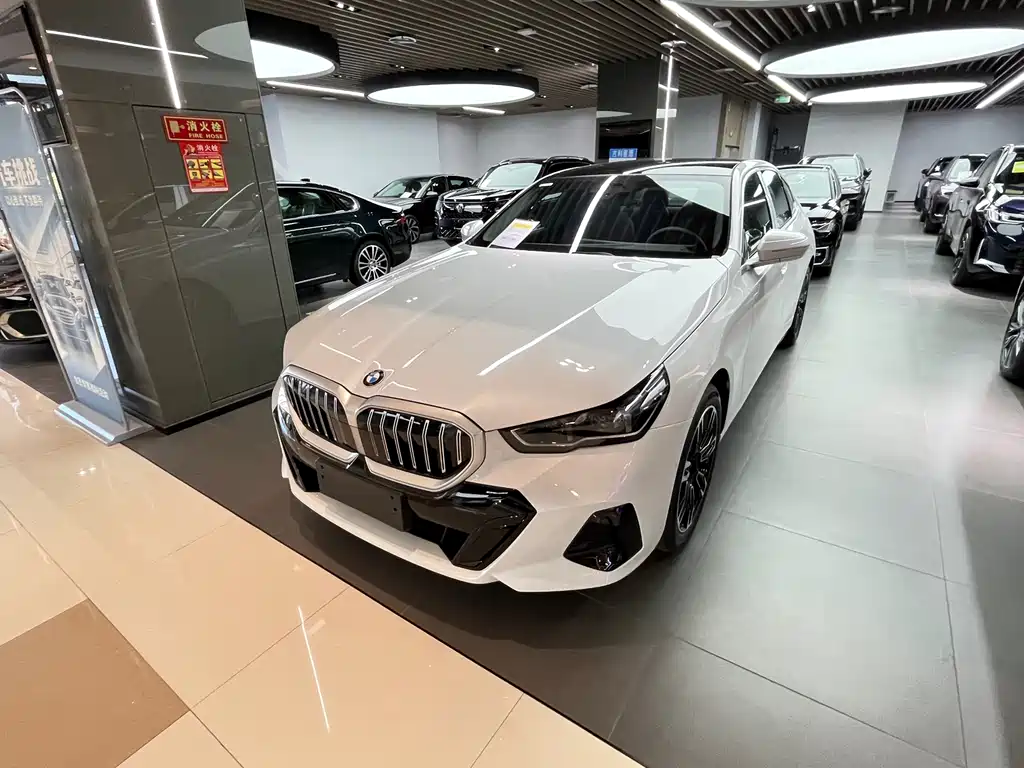 BMW 5 Series 5 2026 525Li M Sport