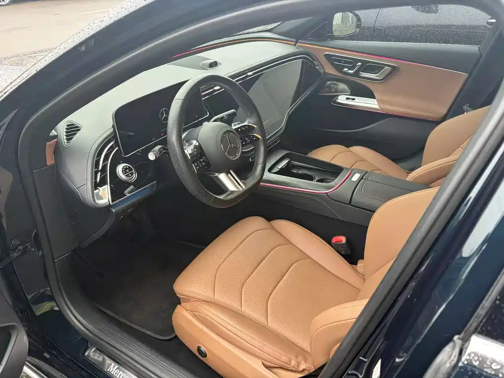 Mercedes-Benz E-Class — миниатюра 3