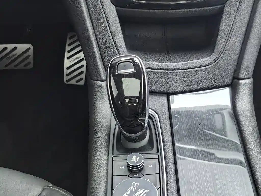 Cadillac XT5 — миниатюра 13