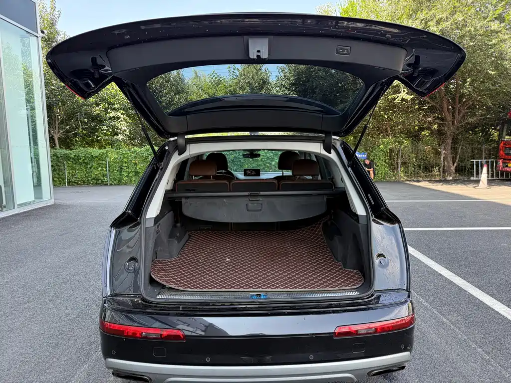 Audi Q7 — миниатюра 16