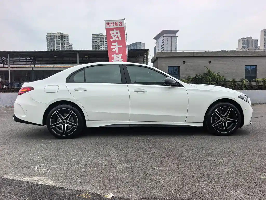 Mercedes-Benz C-Class — миниатюра 14
