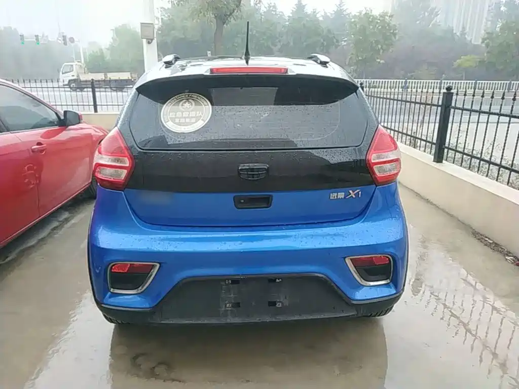 Geely Vision X1 — миниатюра 6