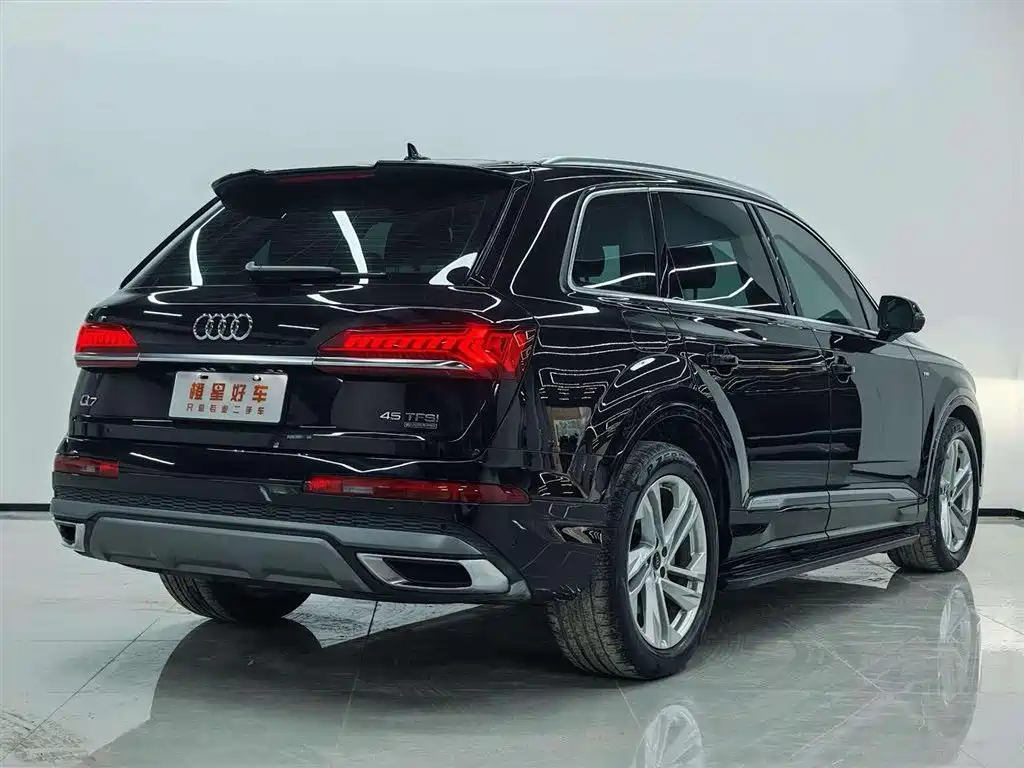 Audi Q7 — миниатюра 4