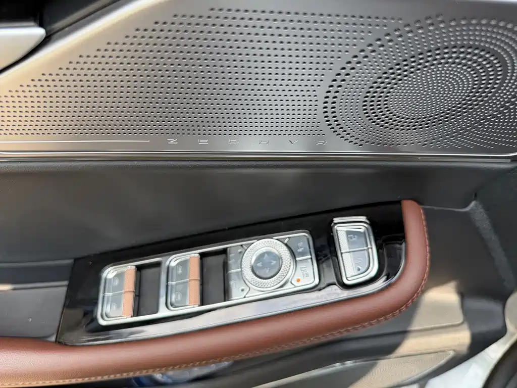 Lincoln Z — миниатюра 13