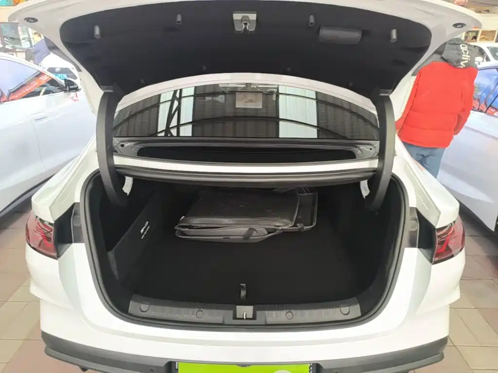 BYD Qin L — миниатюра 19