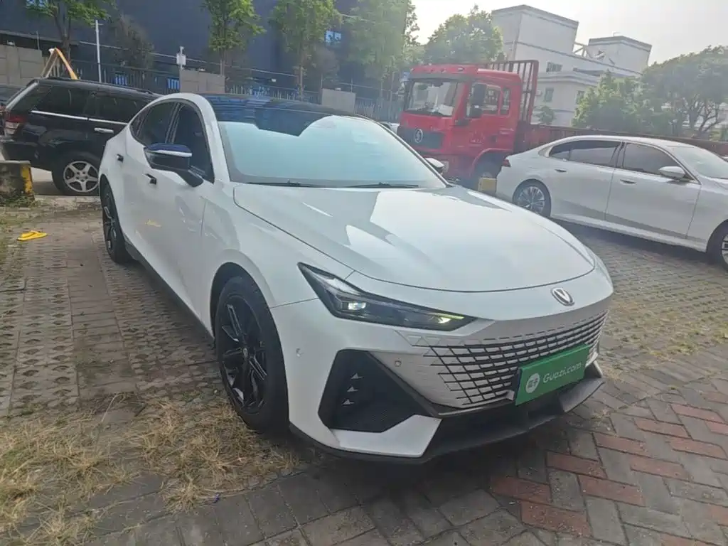 Changan UNI-V — миниатюра 4