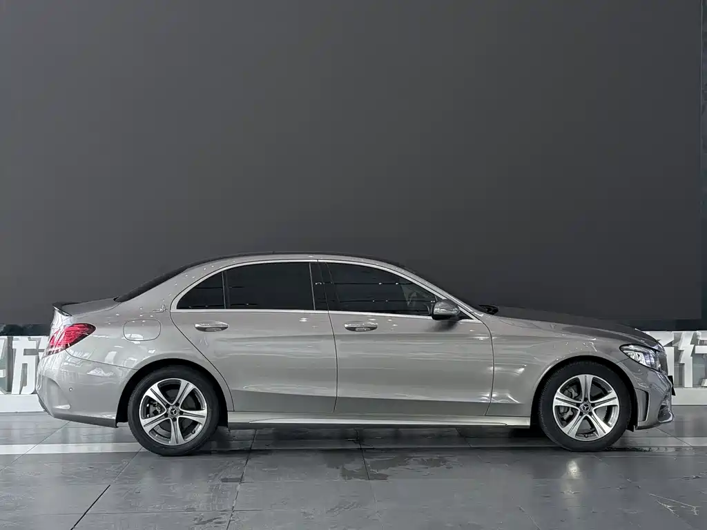 Mercedes-Benz C-Class — миниатюра 4