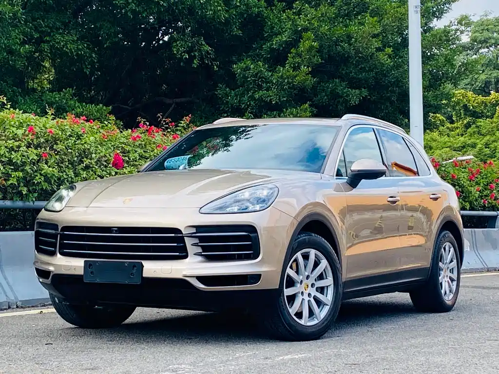 PORSCHE CAYENNE