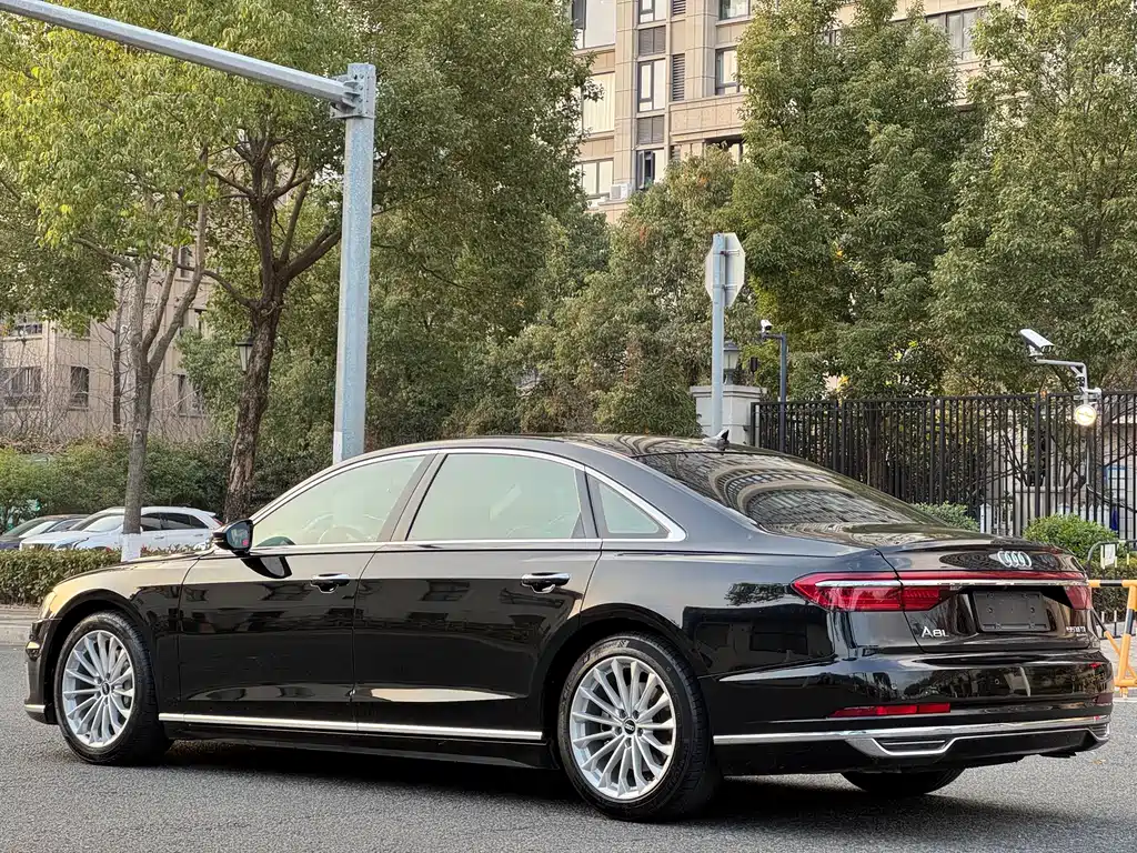 Audi A8 2022 A8L 50 TFSI quattro Comfort