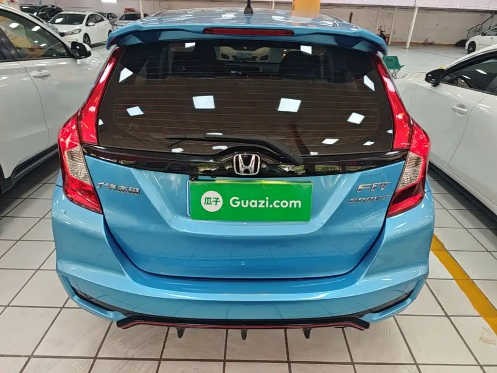 Honda Fit — миниатюра 6
