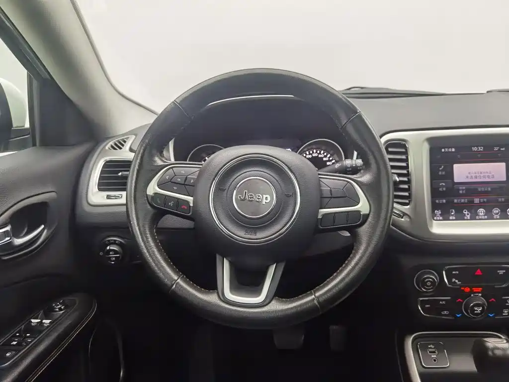 Jeep Compass — миниатюра 11