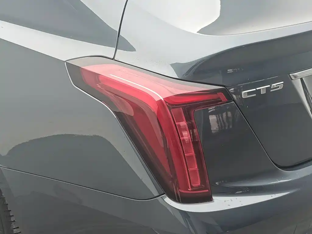 Cadillac CT5 — миниатюра 14