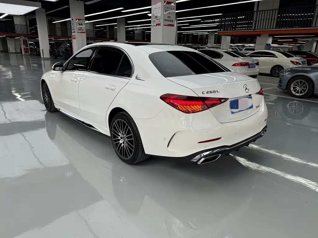 Mercedes-Benz C-Class — миниатюра 15