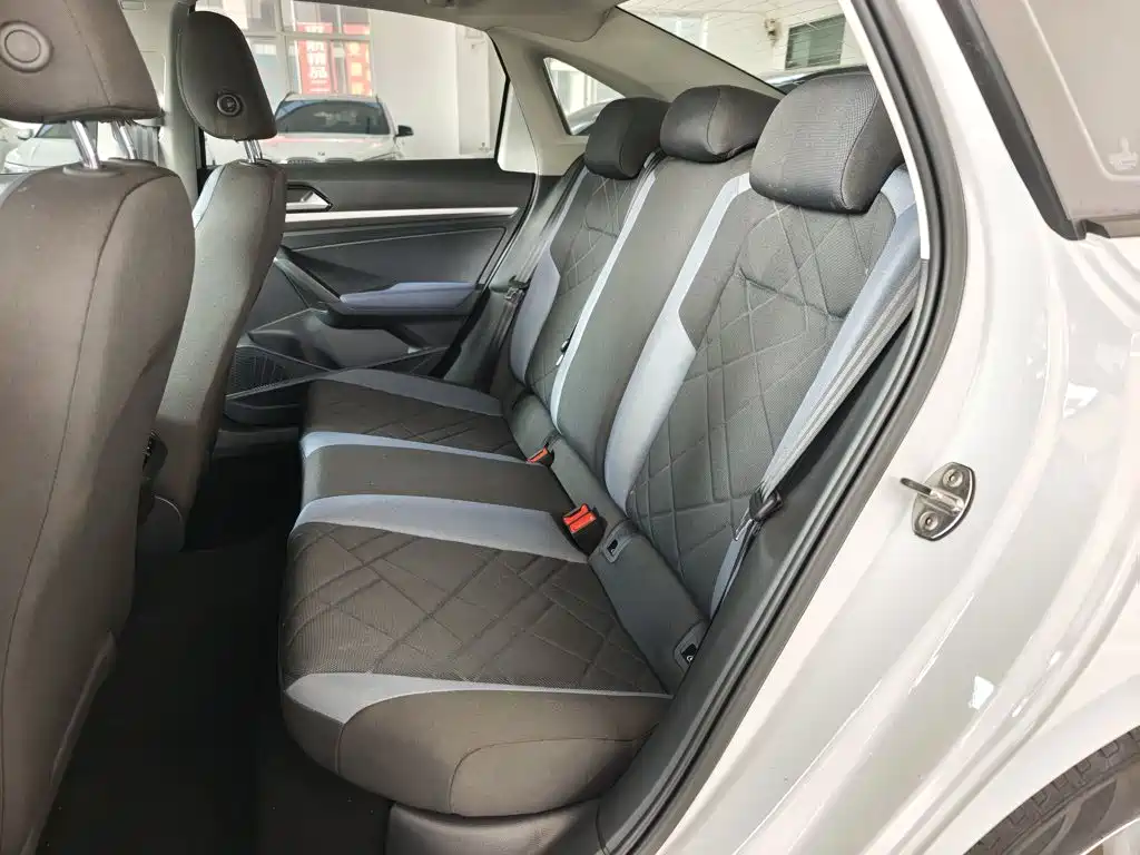 Volkswagen Lavida — миниатюра 17