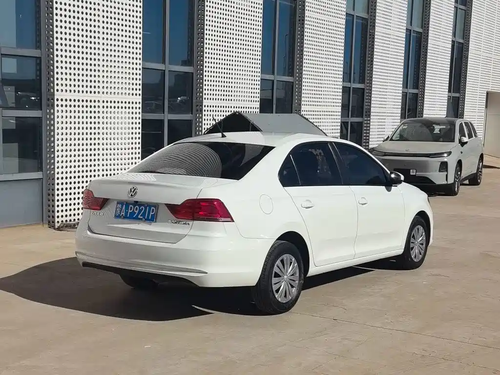 Volkswagen Santana — миниатюра 4