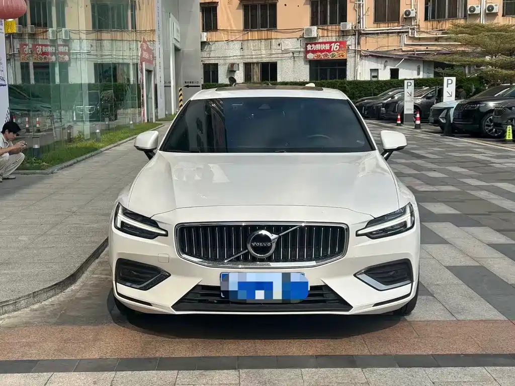 Volvo S60 — миниатюра 2