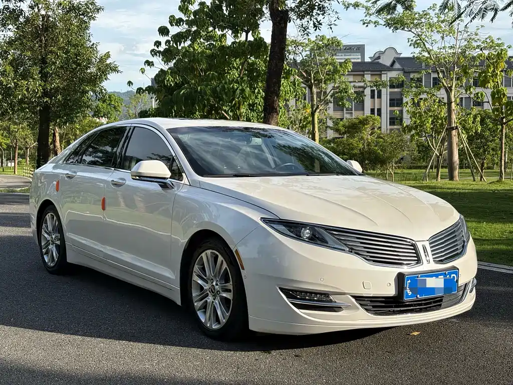 Lincoln MKZ — миниатюра 3