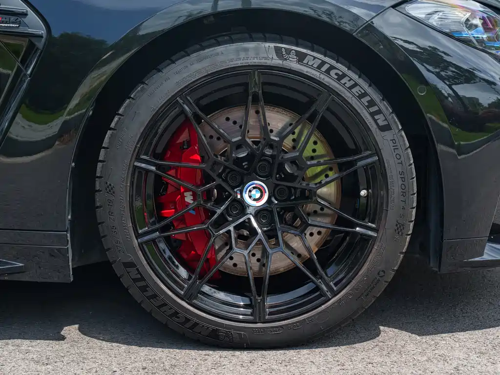 BMW M4 — миниатюра 8