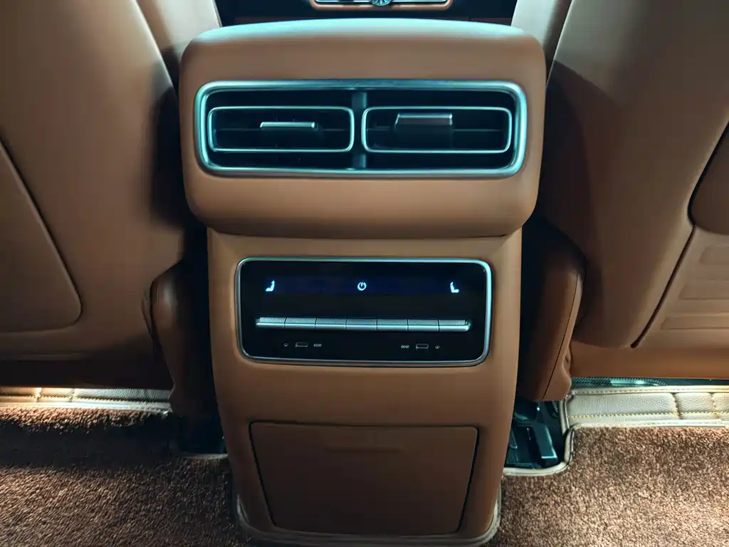 Li Auto Li L7 — миниатюра 12