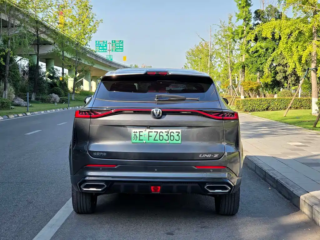 Changan UNI-Z New Energy — миниатюра 6