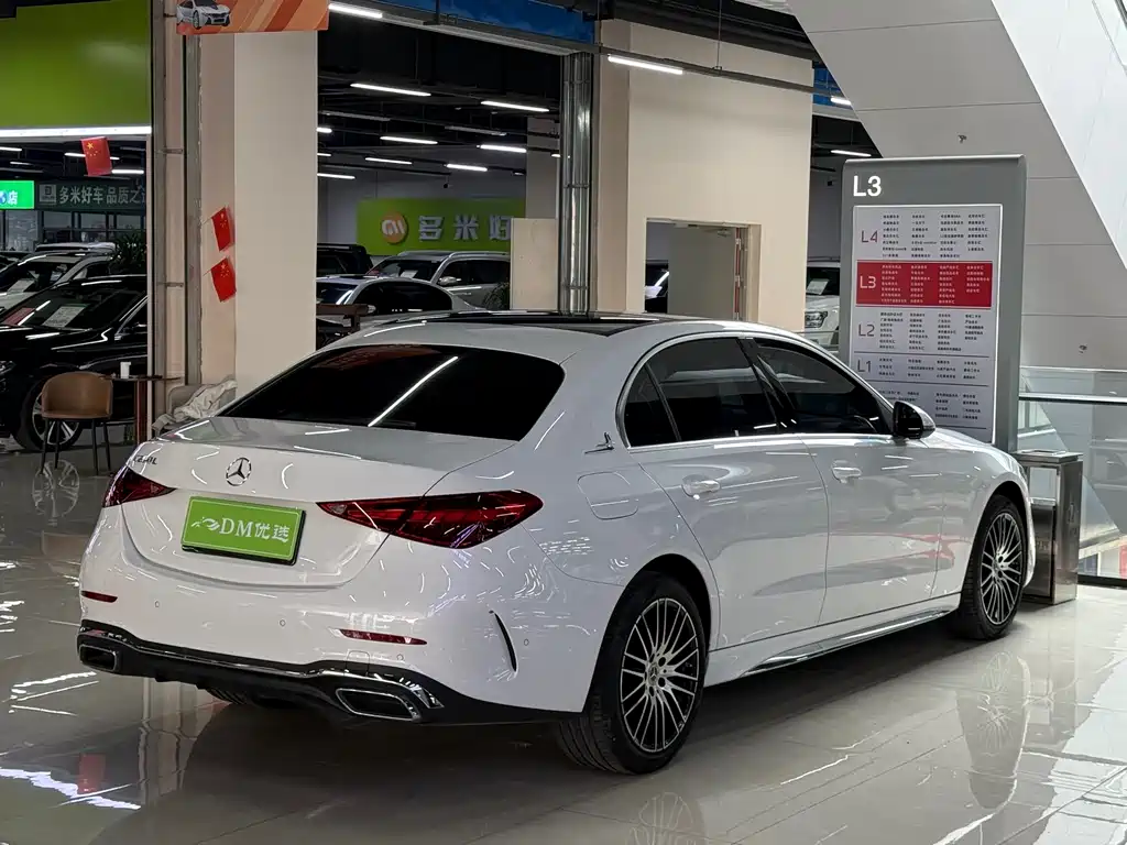 Mercedes-Benz C-Class — миниатюра 9