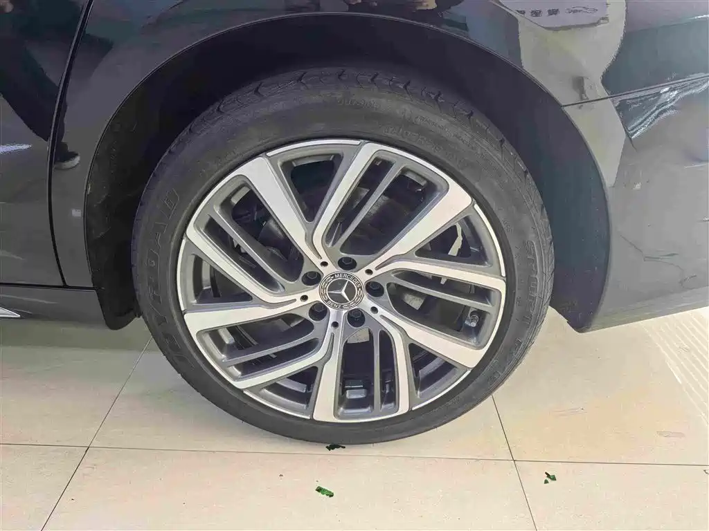 Mercedes-Benz E-Class — миниатюра 16