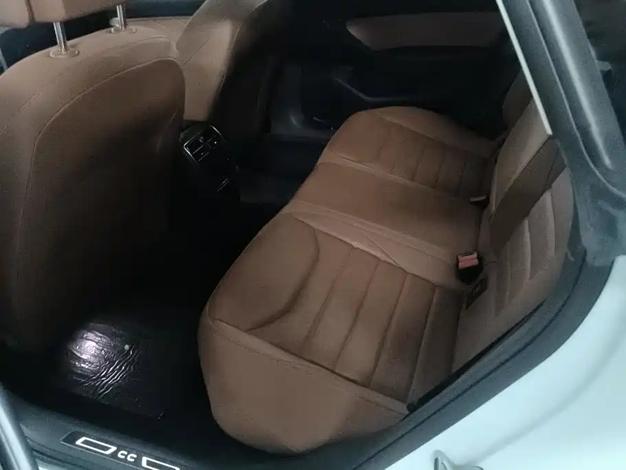 Volkswagen CC — миниатюра 11