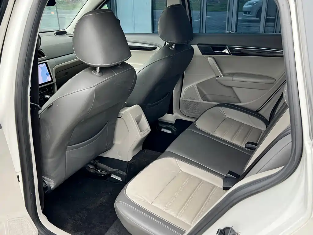 Volkswagen Gran Lavida — миниатюра 8
