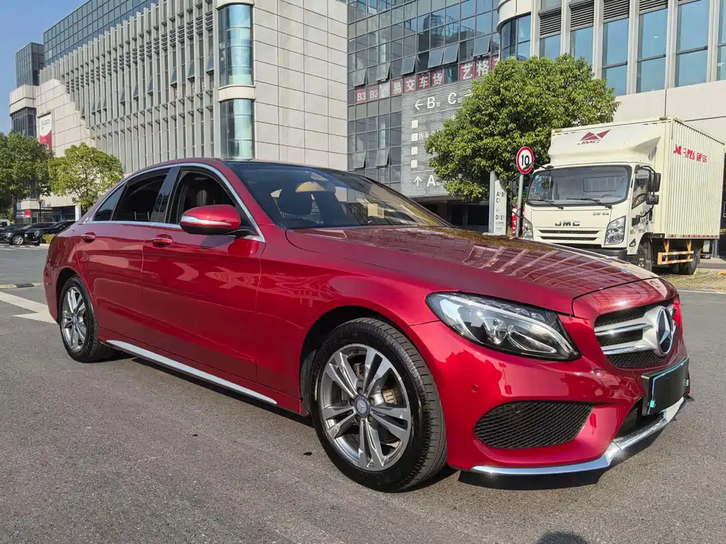 Mercedes-Benz C-Class — миниатюра 3