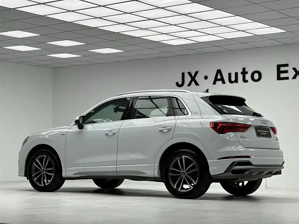 Audi Q3 2022 35 TFSI