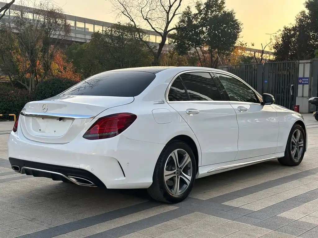 MERCEDES-BENZ C CLASS