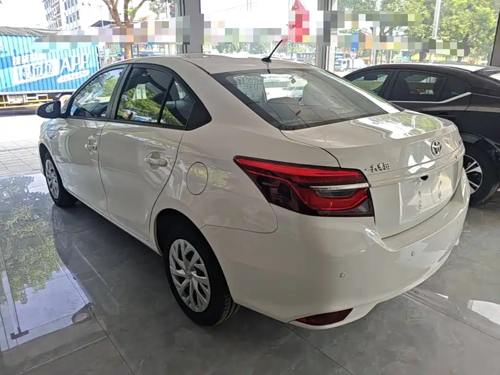Toyota Vios — миниатюра 5